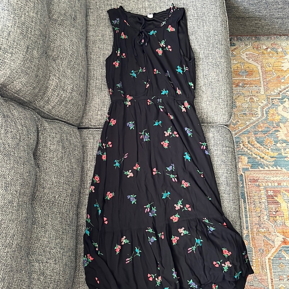 Women’s size medium, Old navy floral dress